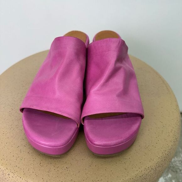 Miz Mooz Women’s Gwen Pink Supple Leather Chunky Platform Open Toe Sandal - Picture 9 of 11